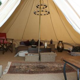 Home Farm Radnage 7 Glamping Bell Tent, with Log Burner and Fire Pit，位于海维康的酒店