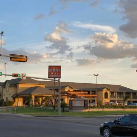 Country Hill Inn & Suite Eagle Pass，位于伊格尔帕斯的酒店