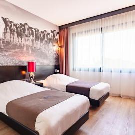 Bastion Hotel Leeuwarden，位于吕伐登的酒店
