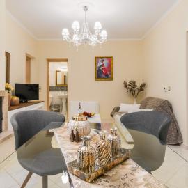 Danae Luxury Apartment
