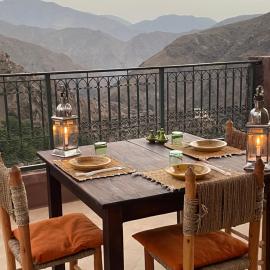 Issouganes N Toubkal Maison d hôtes，位于Oussertek的酒店