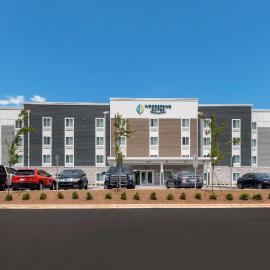 WoodSpring Suites Concord-Charlotte Speedway，位于Harrisburg的酒店