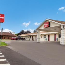 Malone Inn，位于Malone的酒店