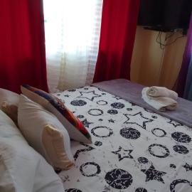 Pet Friendly Transient along Ortigas Ext，位于Cainta的酒店