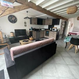 F3 Duplex "O Meublé de Pithiviers" 2 chambres 8 personnes，位于皮蒂维耶的酒店