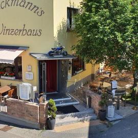 Hotel & Restaurant Beckmanns Winzerhaus,位于Urbar的酒店