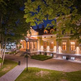 Schloss Fellin Boutique Hotel and Spa，位于维尔扬迪的酒店