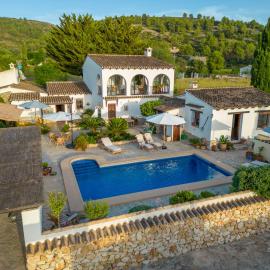 Casa Llibertat boutique stay with spa，位于Lliber的酒店