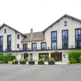 Logis - Hotel et Restaurant La Mire,位于维耶尔宗的酒店