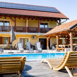 Lahinja & Kolpa river apartments，位于梅特利卡的酒店
