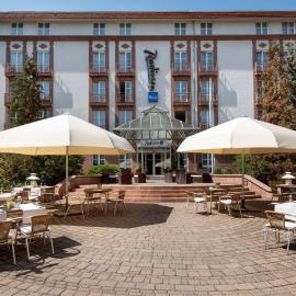 Radisson Blu Hotel Halle-Merseburg，位于梅泽堡的酒店