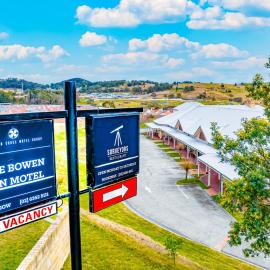 Bowen Inn Motel，位于利斯戈的酒店