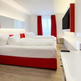 DORMERO Hotel Hoyerswerda，位于霍耶斯韦达的酒店