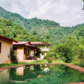Shiv Shakti Yogpeeth Cottages，位于瑞诗凯诗的酒店