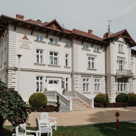 Pałac Lacon，位于Kazimierza Wielka的酒店