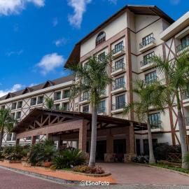 Vista Azul Hotel，位于佩德拉阿祖尔的酒店