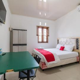 RedDoorz near Terminal Bubulak Bogor,位于茂物的酒店