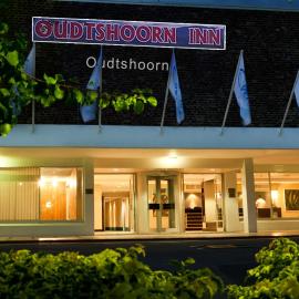 Oudtshoorn Inn Hotel，位于奥茨胡恩的酒店