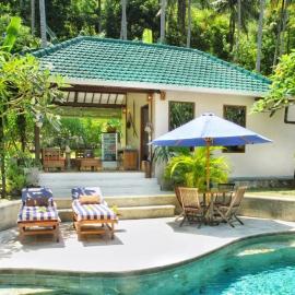 Villa Serene & Spa Mangsit，位于芒希的酒店