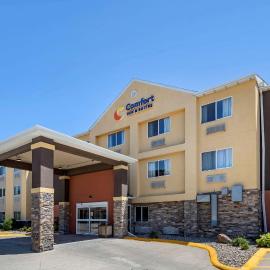 Comfort Inn & Suites Waterloo - Cedar Falls，位于滑铁卢的酒店
