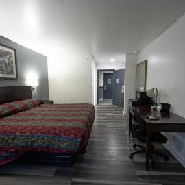 Greenwoods Inn & Suites，位于博林的酒店