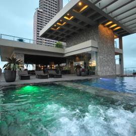 City Garden Grand Hotel，位于马尼拉的酒店