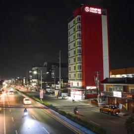 Sempre Premier Inn - MACTAN AIRPORT HOTEL，位于Lapu Lapu City的酒店