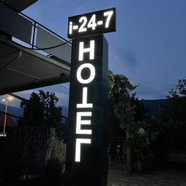 Check-in 24-7 ohne Frühstück gratis Parkplatz，位于奥塞尔贝格的酒店