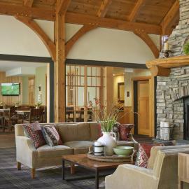 Green Mountain Suites Hotel，位于伯灵顿的酒店
