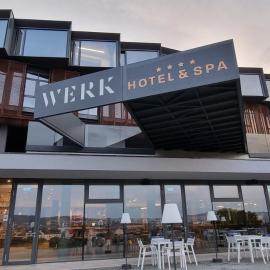 WERK Hotel & SPA,位于胡内多阿拉的酒店