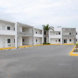 HOTEL MONARCA，位于维多利亚城的酒店