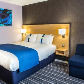 Holiday Inn Express Manchester Airport by IHG，位于Manchester Airport的酒店