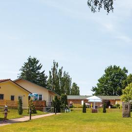 Ferienanlage - Zum See & Hotel，位于普劳西的酒店