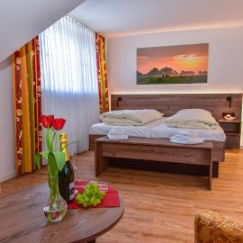 Hotel Zwei Linden - links der Elbe - Niedersachsen,位于Balje的酒店