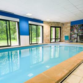 Logis Hôtel - Restaurant Le Tulipier，位于Vienne-le-Château的酒店