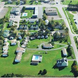 Shining Waters - Ingleside Cottages，位于卡文迪西的酒店