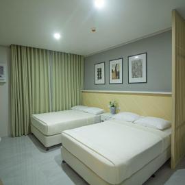 Twin Hearts Residences 1，位于罗哈斯城的酒店