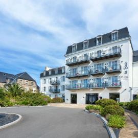 Hôtel la Baie Valdys Resort & SPA，位于杜瓦讷内的酒店
