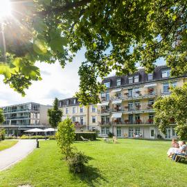Park-Hotel am Rhein - Gesundheitshotel und Residenzen，位于莱茵费尔登的酒店