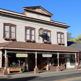 Mariposa Hotel Inn，位于马里波萨的酒店