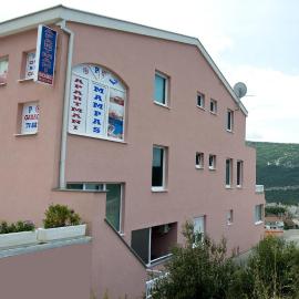 Apartments MAMPAS，位于内乌姆的酒店