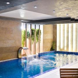 Amsterdam Hotel Pool & SPA，位于贝尔格莱德的酒店