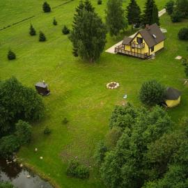 Ilvese Cottage Lintsi jõe kaldal，位于Änari的酒店