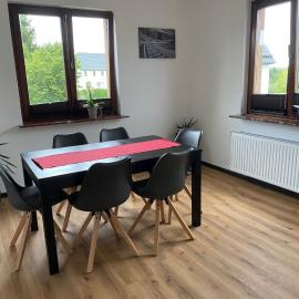 Ringtoys Rooms mit einem Gemeinschaftsbad One bathroom to share with four rooms，位于Welcherath的酒店