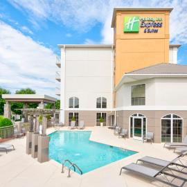 Holiday Inn Express & Suites Asheville SW - Outlet Ctr Area by IHG,位于阿什维尔的酒店
