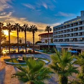 Nashira City Resort Hotel，位于安塔利亚的酒店