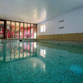 Derbyshire Cottage for 4, 1 hour per day private pool use，位于Stanton in Peak的酒店