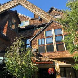 Executive Inn Whistler，位于惠斯勒的酒店