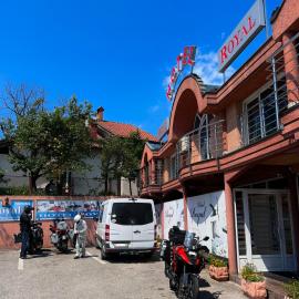 Hotel Royal，位于比耶洛波列的酒店