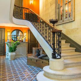 La Maison Mulatô, demeure privée d'hôtes, piscine & spa Libourne, Saint-Emilion，位于利布尔讷的酒店